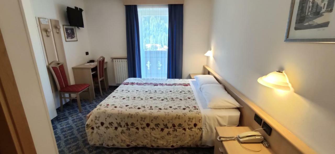 Albergo Fiordaliso 까나제이 외부 사진